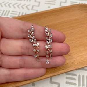 ✨ FINAL SALE ✨ NWOT Faux Diamond & Rose Gold Ear Climber Earrings